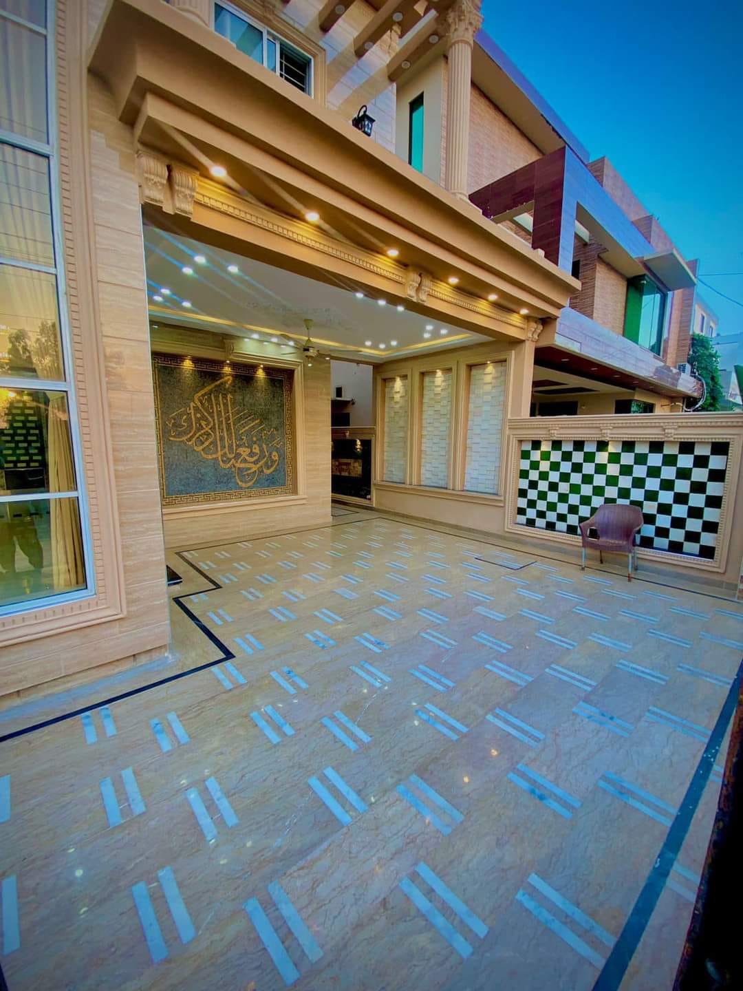 10m house for sale h block central park lahore (25)