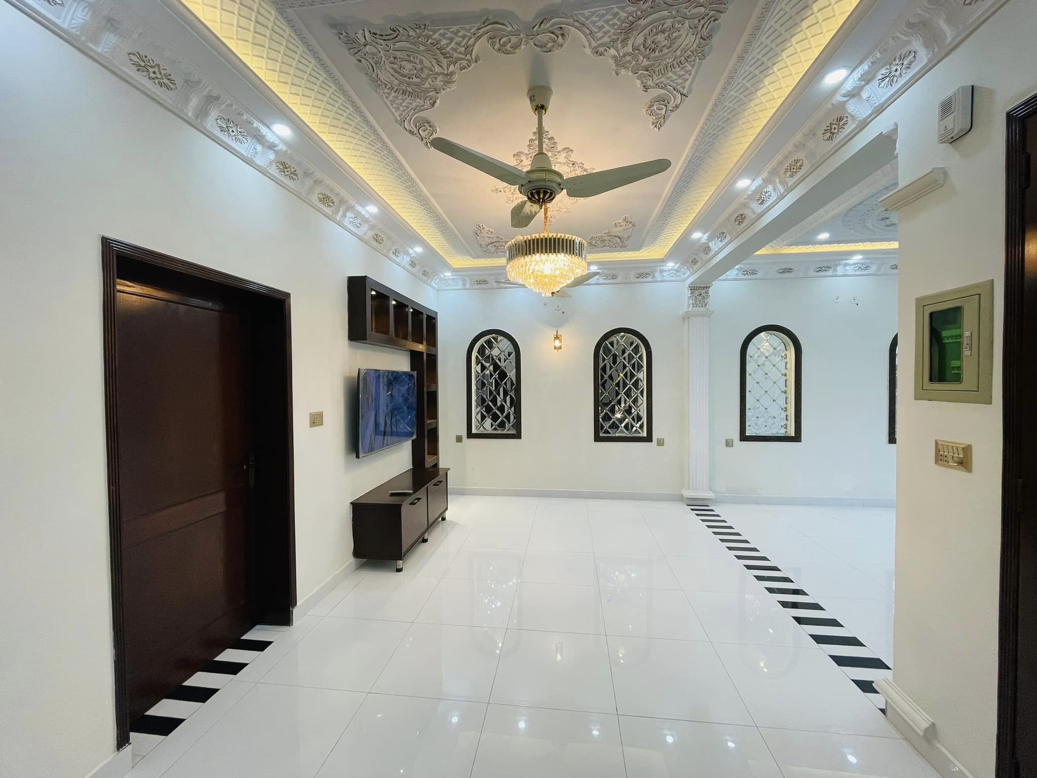 5 Marla Designer House Central Park Lahore (3)
