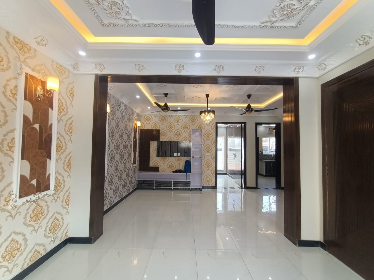 5 Marla Modern Design House in Central Park Lahore (17)