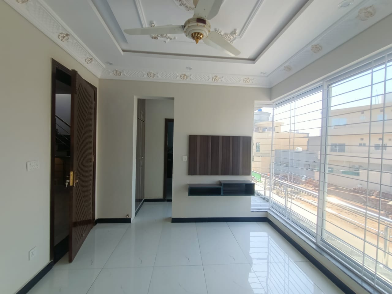 5 Marla Modern Design House in Central Park Lahore (8)